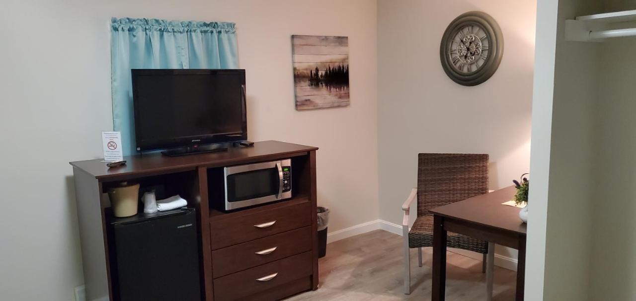 King Phillip Motel Gardner Bagian luar foto